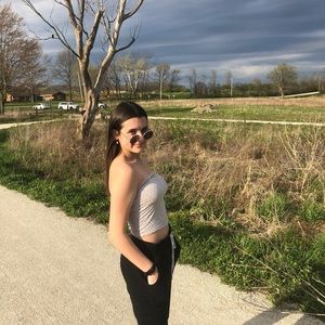 Meet your Posher, Maya